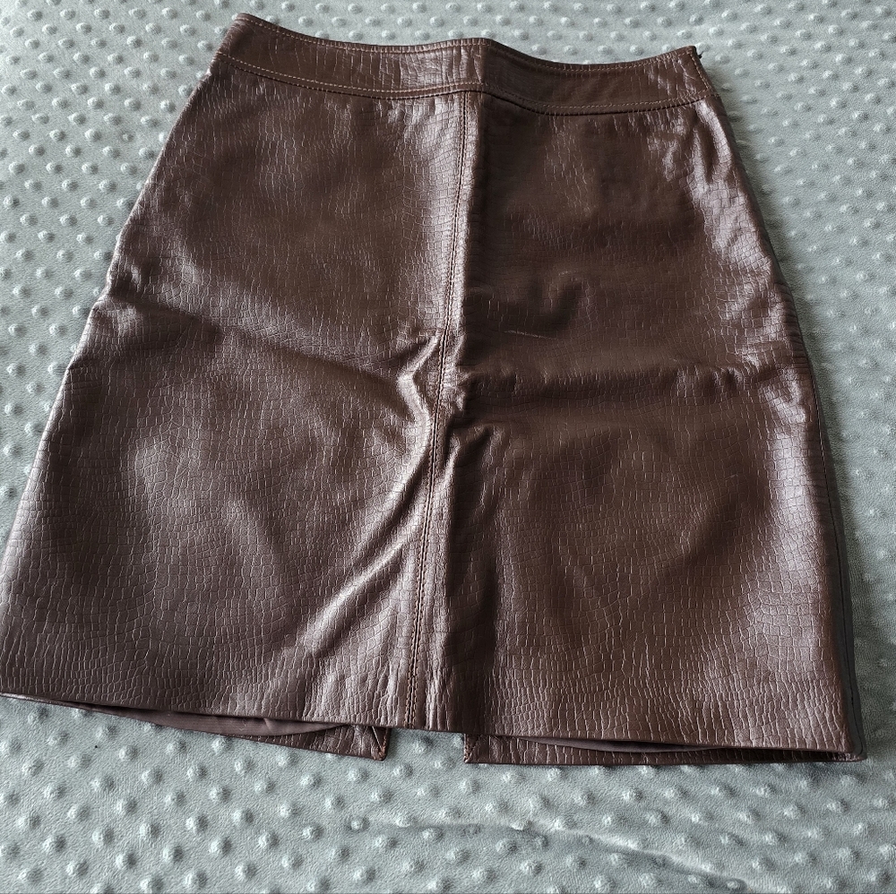 VTG Y2K Old Navy Brown Leather Croc Textured Skirt Sz 8